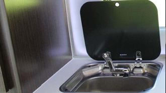 CIRRUS 820 - Évier en verre avec robinet escamotable